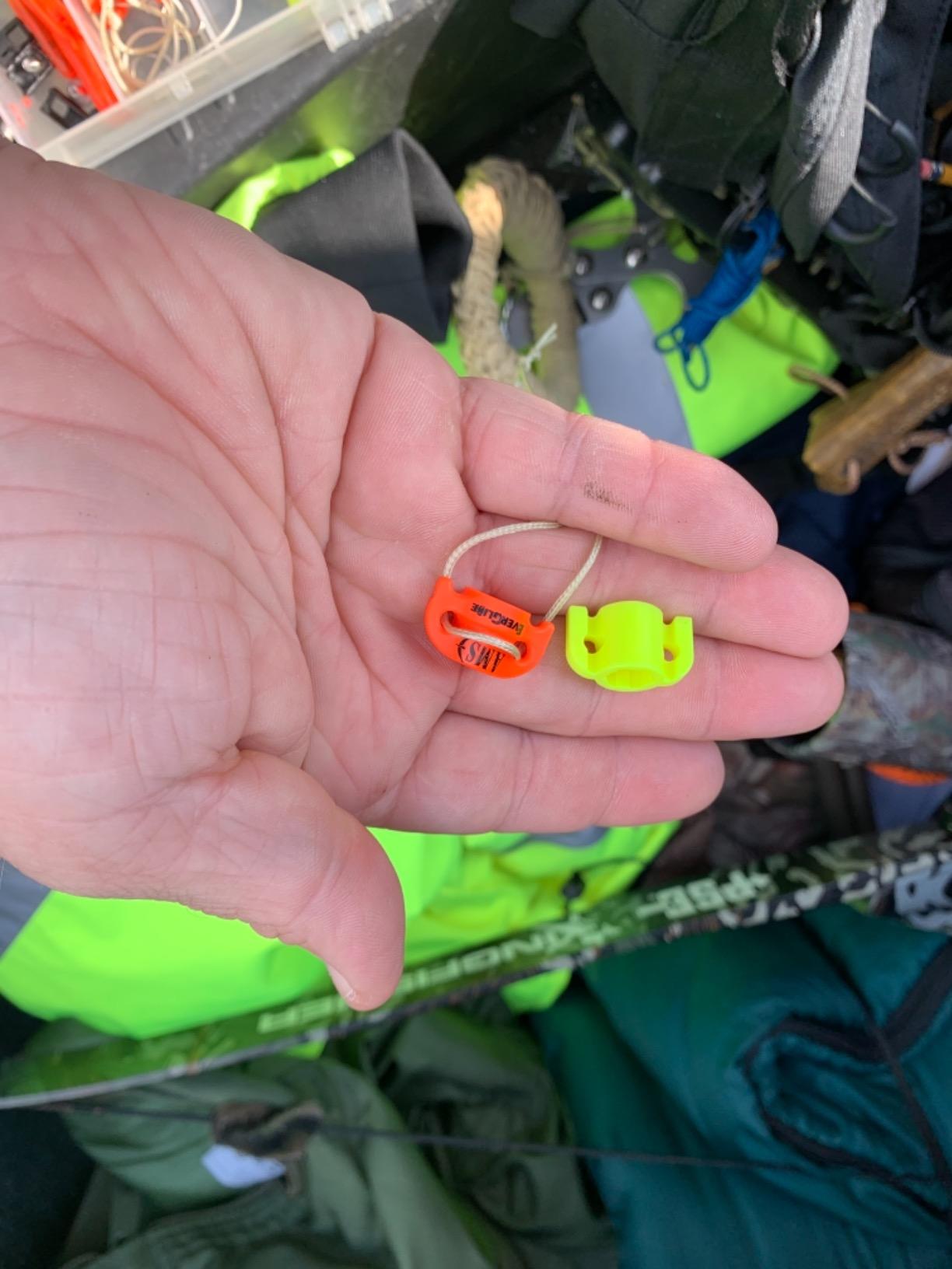 34inch 8MM Bow Fishing Hunting Arrows Archery Fiberglass Arrows with Safety Slides Pack of 6 Arrows ID 5/16 inch Safety Slides Kits Customer Review 34inch 8MM Bow Fishing Hunting Arrows Archery Fiberglass Arrows with Safety Slides Pack of 6 Arrows ID 5/16 inch Safety Slides Kits - Customer Photo 1