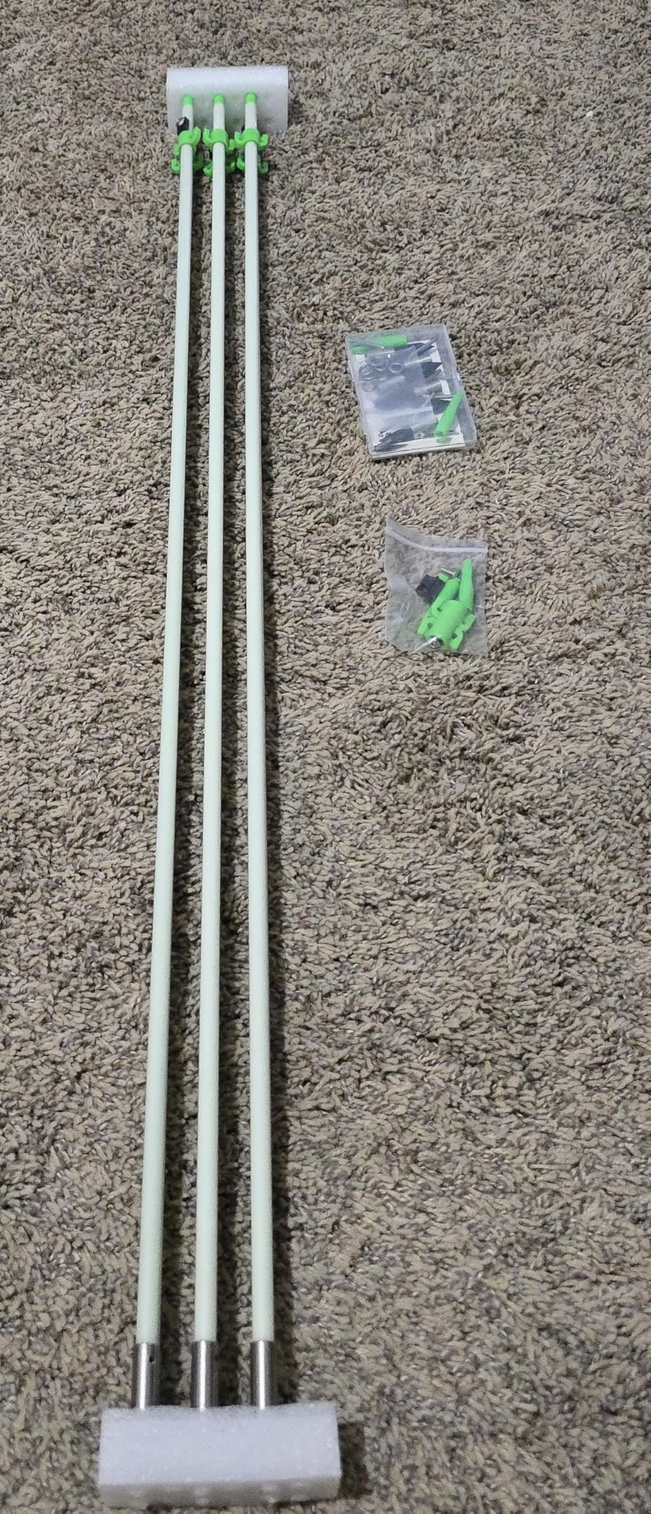 34inch Bowfishing Arrows Luminous with Broadheads and Safty Slides for Compound Bow&Recurve Bow Fishing Arrow Archery Hunting (Pack of 6) (White) Customer Review 34inch Bowfishing Arrows Luminous with Broadheads and Safty Slides for Compound Bow&Recurve Bow Fishing Arrow Archery Hunting (Pack of 6) (White) - Customer Photo 1