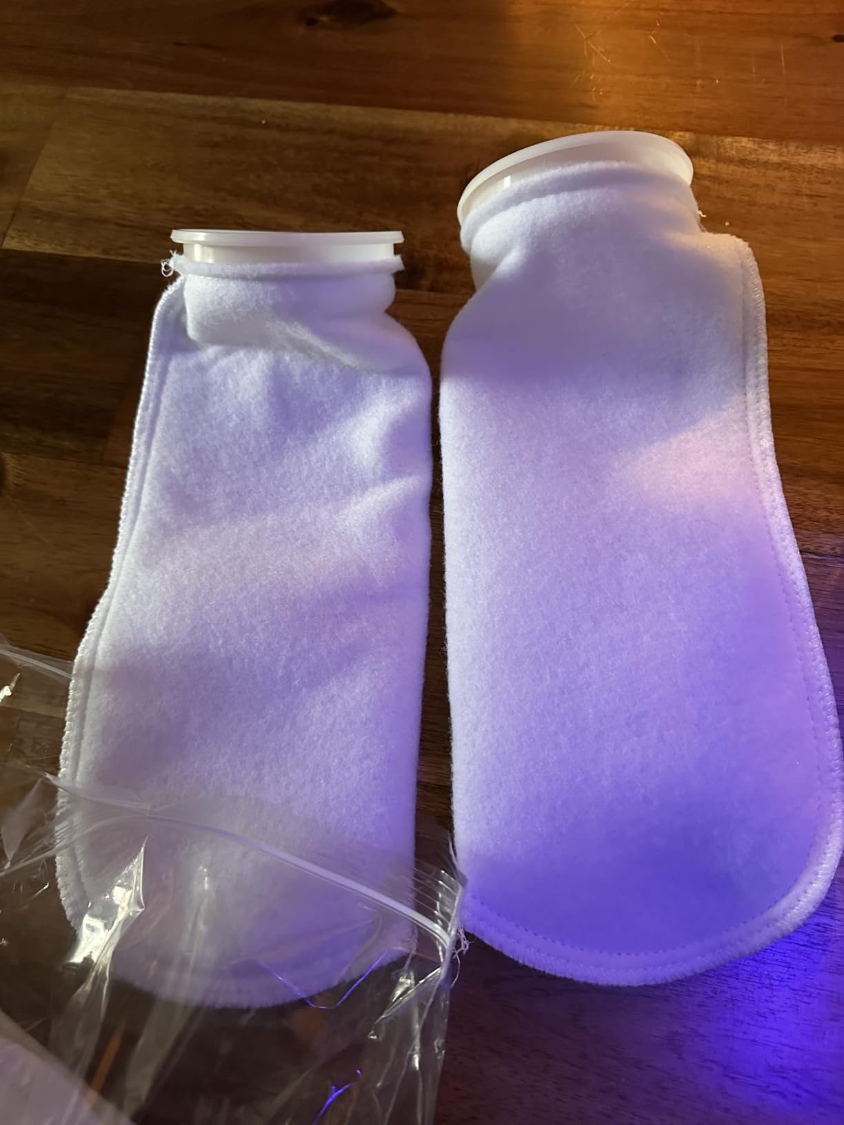 Aquatic Experts 4 inch Ring Filter Socks 200 Micron, Filter Socks for Saltwater Aquarium, Sump Filter Sock, Felt Aquarium Socks, Reef Filter Sock (2 Pack, 4