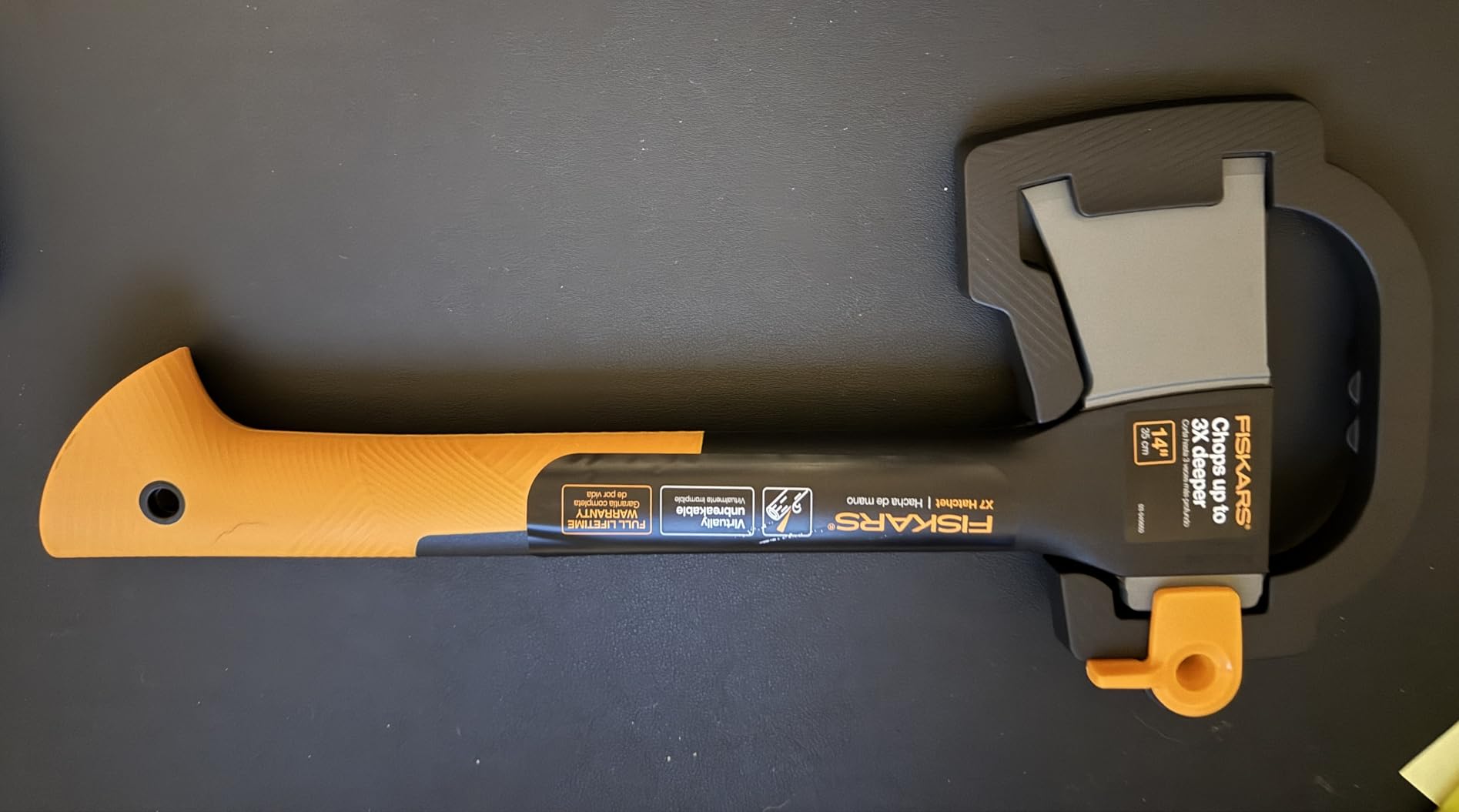 Fiskars X7 Hatchet Lightweight Wood Splitter for Small to Medium Size Kindling with Proprietary Blade and Shock-Absorbing FiberComp Handle, 14 inch - Customer Photo 3