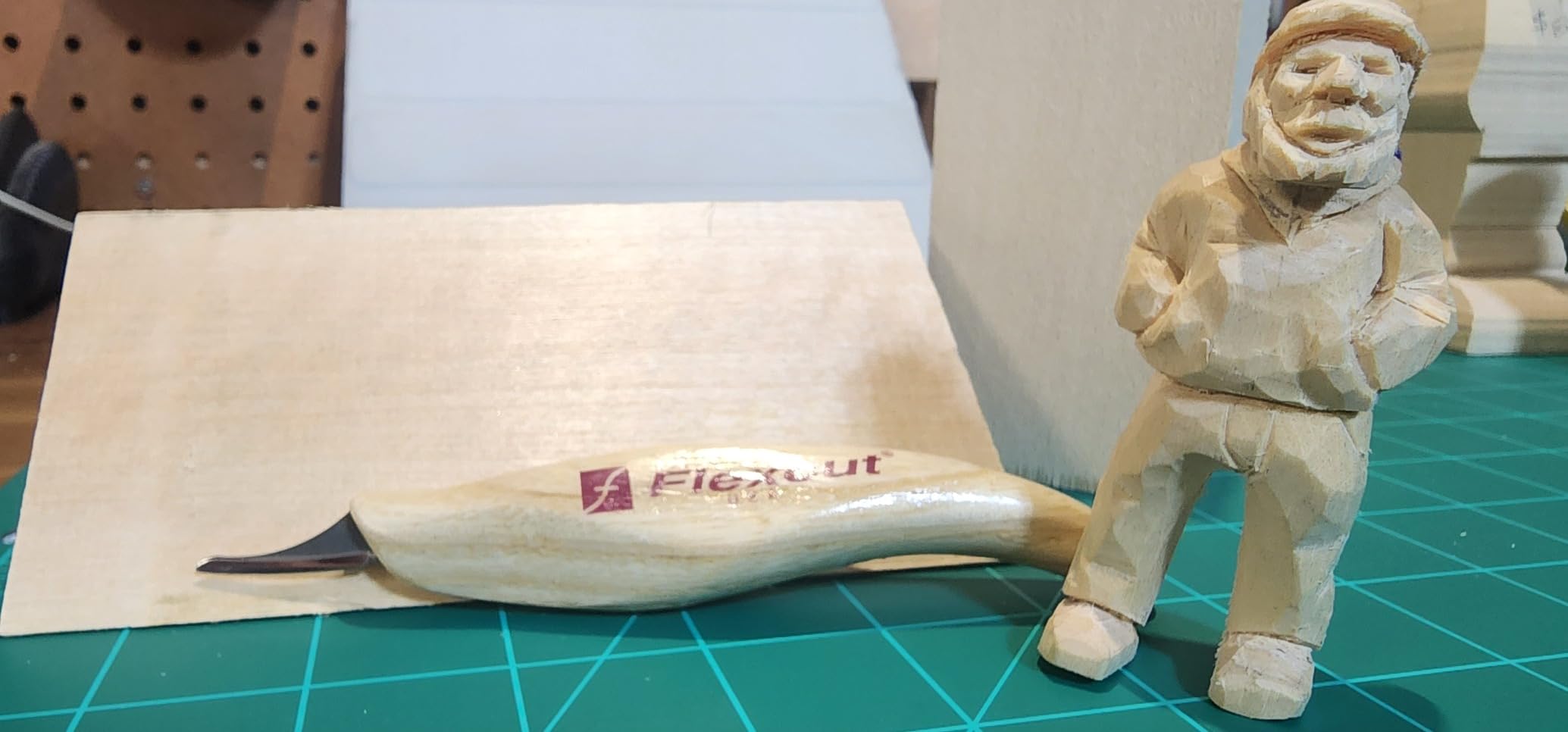 FLEXCUT Wood Carving Knives | Right-Handed Hook Knife| 1095 High-Carbon Steel Blade| Ergonomic Solid Ash Hardwood Handle | KN26 | Made in the U.S.A. - Customer Photo 2