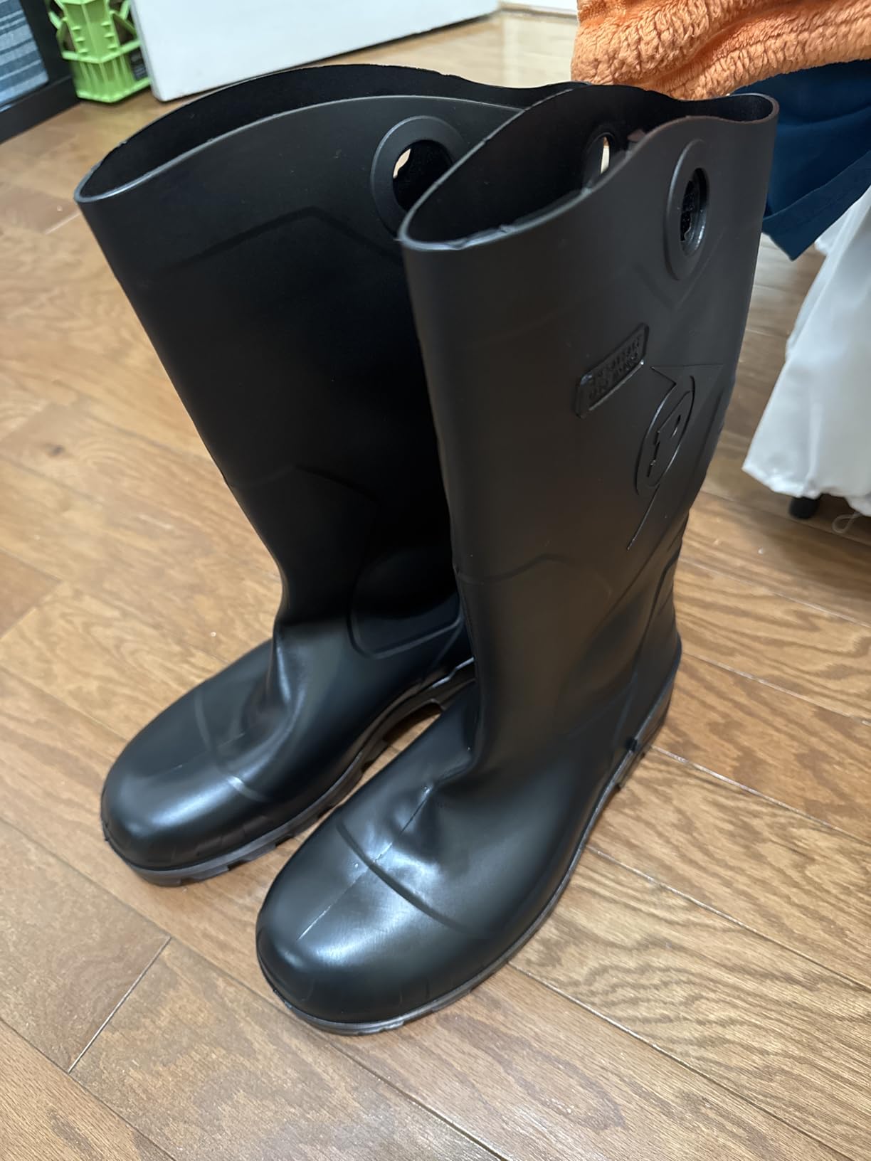 Dunlop Chesapeake Rubber Boots for Men & Women – PVC - Waterproof - Lightweight Garden, Fishing & Rain Boots with Soft Toe and Wide Calf – Black – Size 3–15 - Customer Photo 4