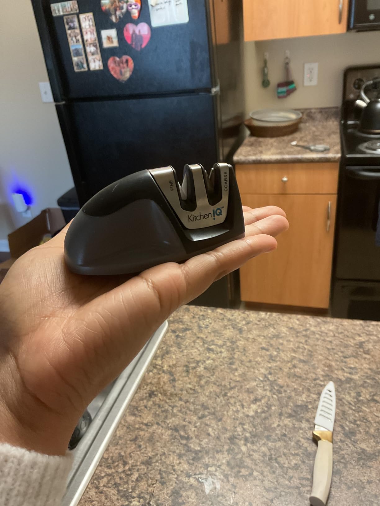 KitchenIQ 50009 Edge Grip 2-Stage Knife Sharpener, Black, Coarse & Fine Sharpeners, Compact for Easy Storage, Stable Non-Slip Base, Soft Grip Rubber Handle, Straight & Serrated Knives - Customer Photo 2