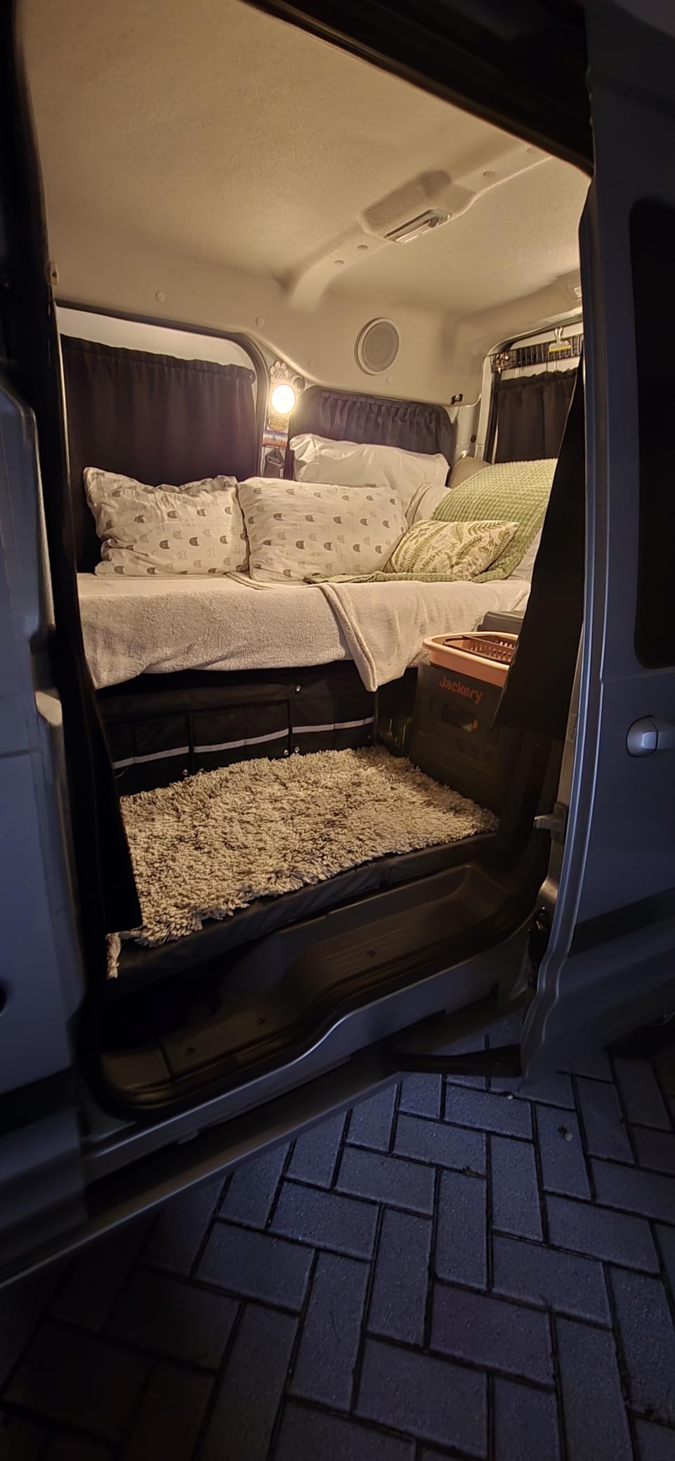 Coleman Trailhead II Large Folding Cot with Easy Setup & Takedown, Supports Adults up to 6ft 2in or 300lbs, Great for Camping, Lounging, Elevated Sleeping, Guests, & More - Customer Photo 4