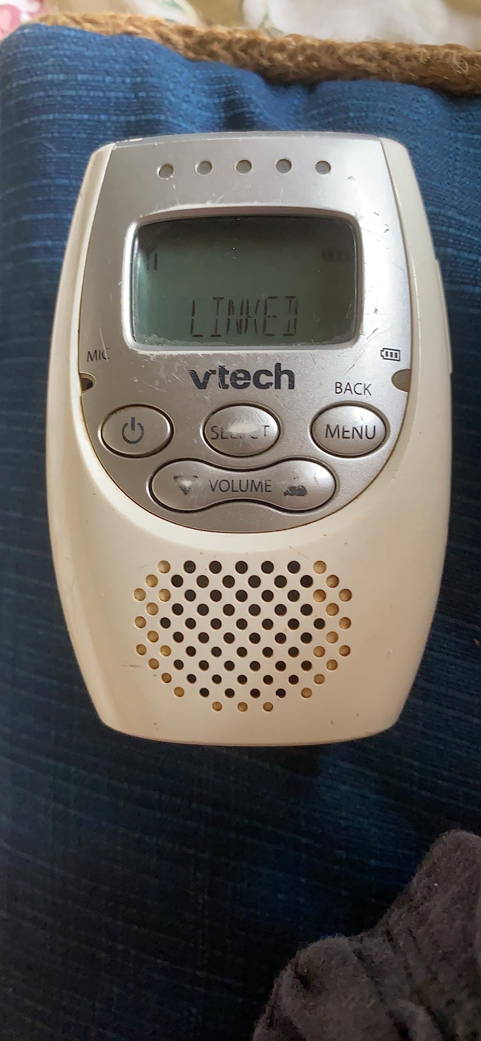 VTech Communications DM221 Audio Baby Monitor with up to 1,000 ft of Range, Vibrating Sound-Alert, Talk Back Intercom & Night Light Loop, White/Silver - Customer Photo 2