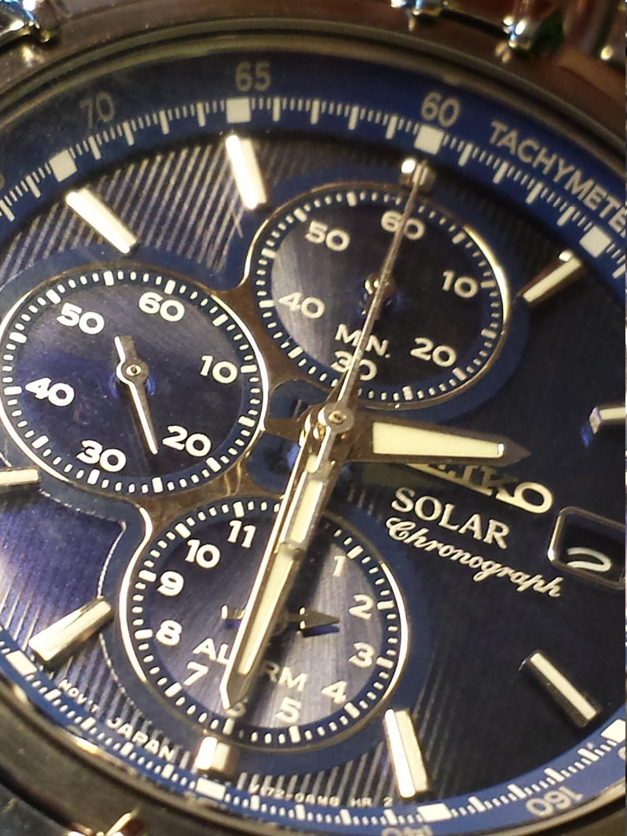 SEIKO SSC141 Watch for Men - Blue Dial with Solar Chronograph, Date Calendar, and LumiBrite Hands, Stainless Steel and Water-Resistant to 100m - Customer Photo 3