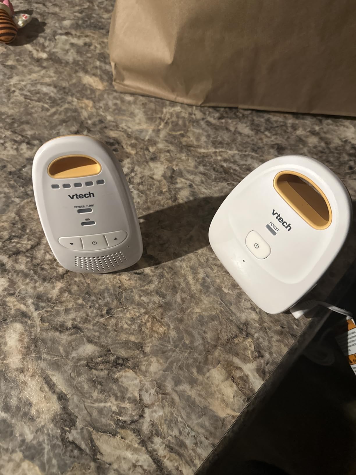 VTech Upgraded Audio Baby Monitor with Rechargeable Battery, Long Range, and Crystal-Clear Sound - Customer Photo 3