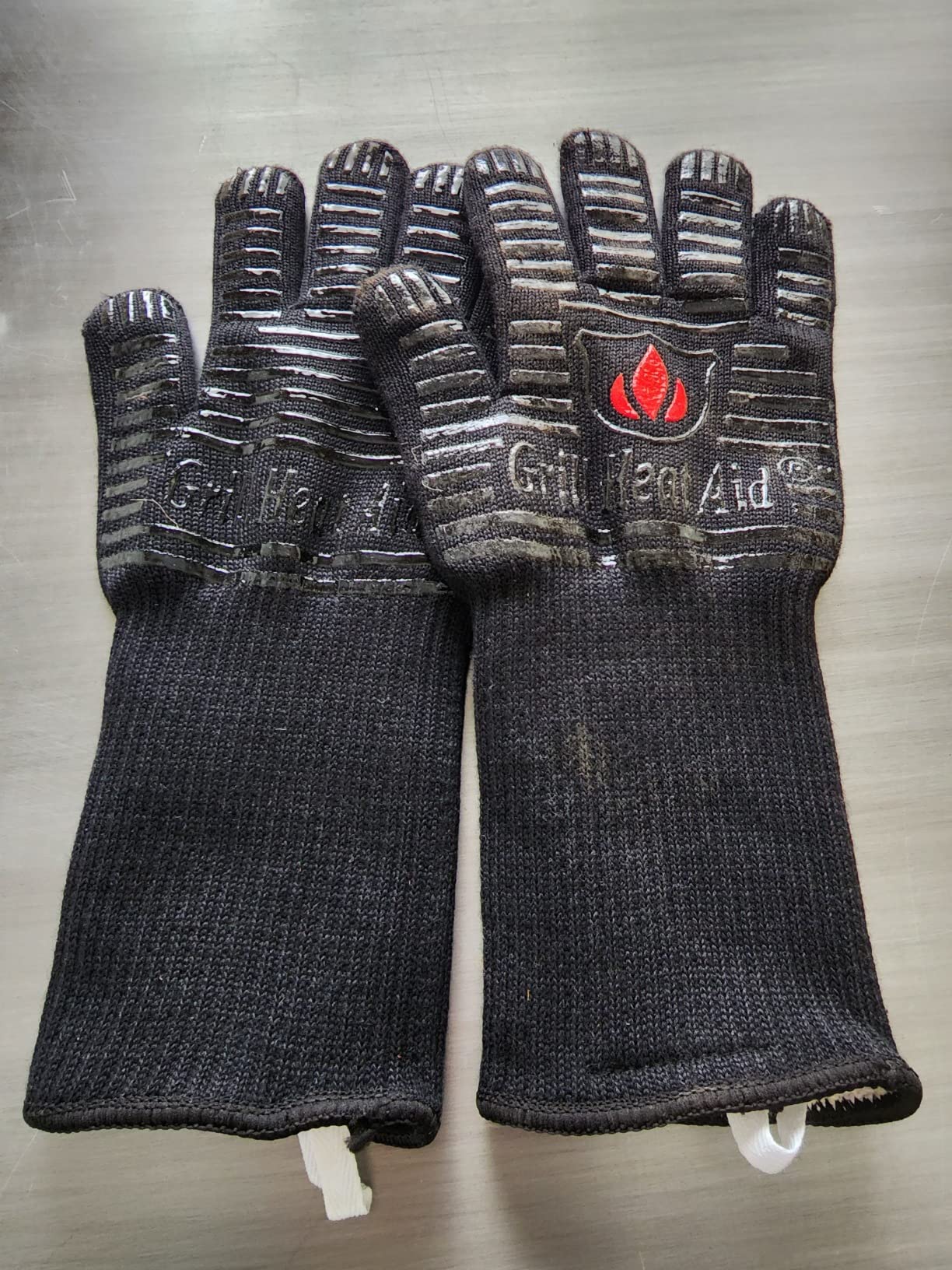 GRILL HEAT AID Extreme Heat Resistant BBQ Gloves - 1472°F Grill Gloves Heat Proof for Men EN407 Certified Fireproof Grilling Gloves for Fire Pit & Smoker, High Temp Grill Mitts for Outdoor Pizza Oven Customer Review GRILL HEAT AID Extreme Heat Resistant BBQ Gloves - 1472°F Grill Gloves Heat Proof for Men EN407 Certified Fireproof Grilling Gloves for Fire Pit & Smoker, High Temp Grill Mitts for Outdoor Pizza Oven - Customer Photo 3