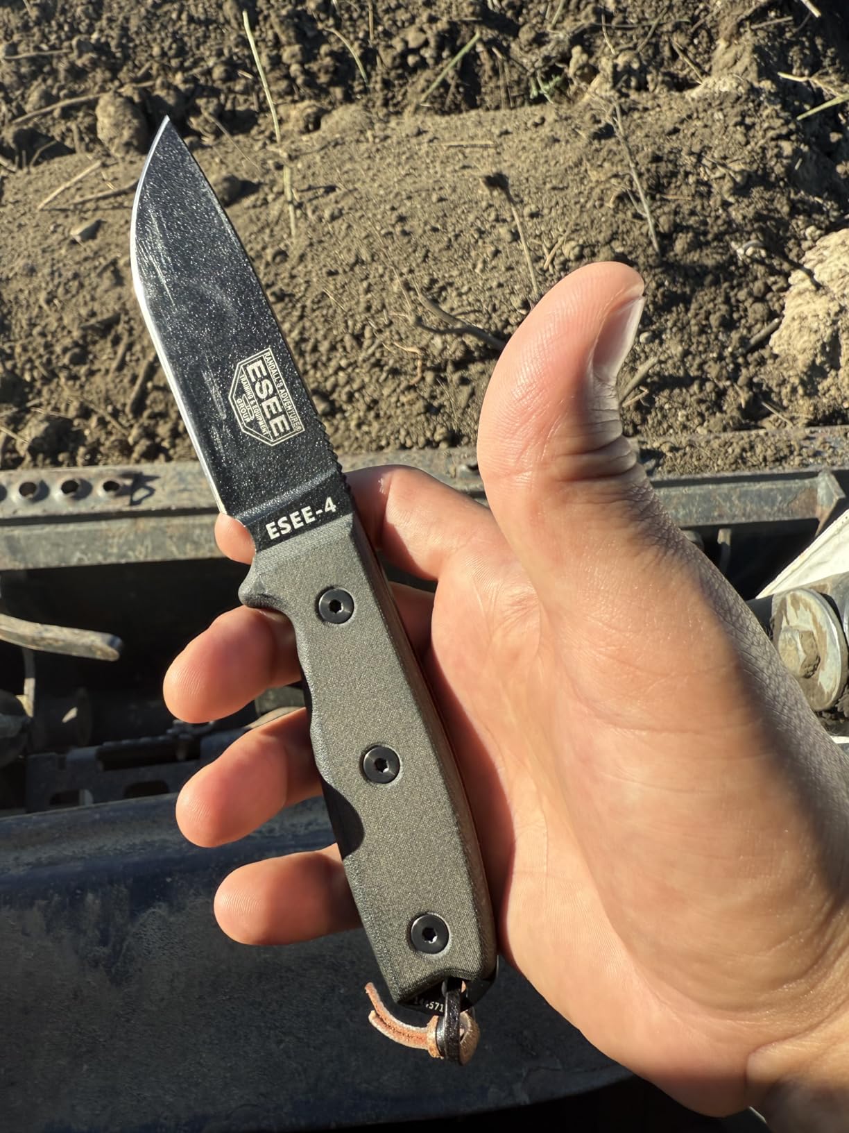 ESEE 4P Survival Knife - Field Tested Fixed Blade Knife with Molded Polymer Sheath & Clip Plate, Full Tang, Plain Edge - Durable Outdoor Camping Blade with Sheath for Survival - Customer Photo 1