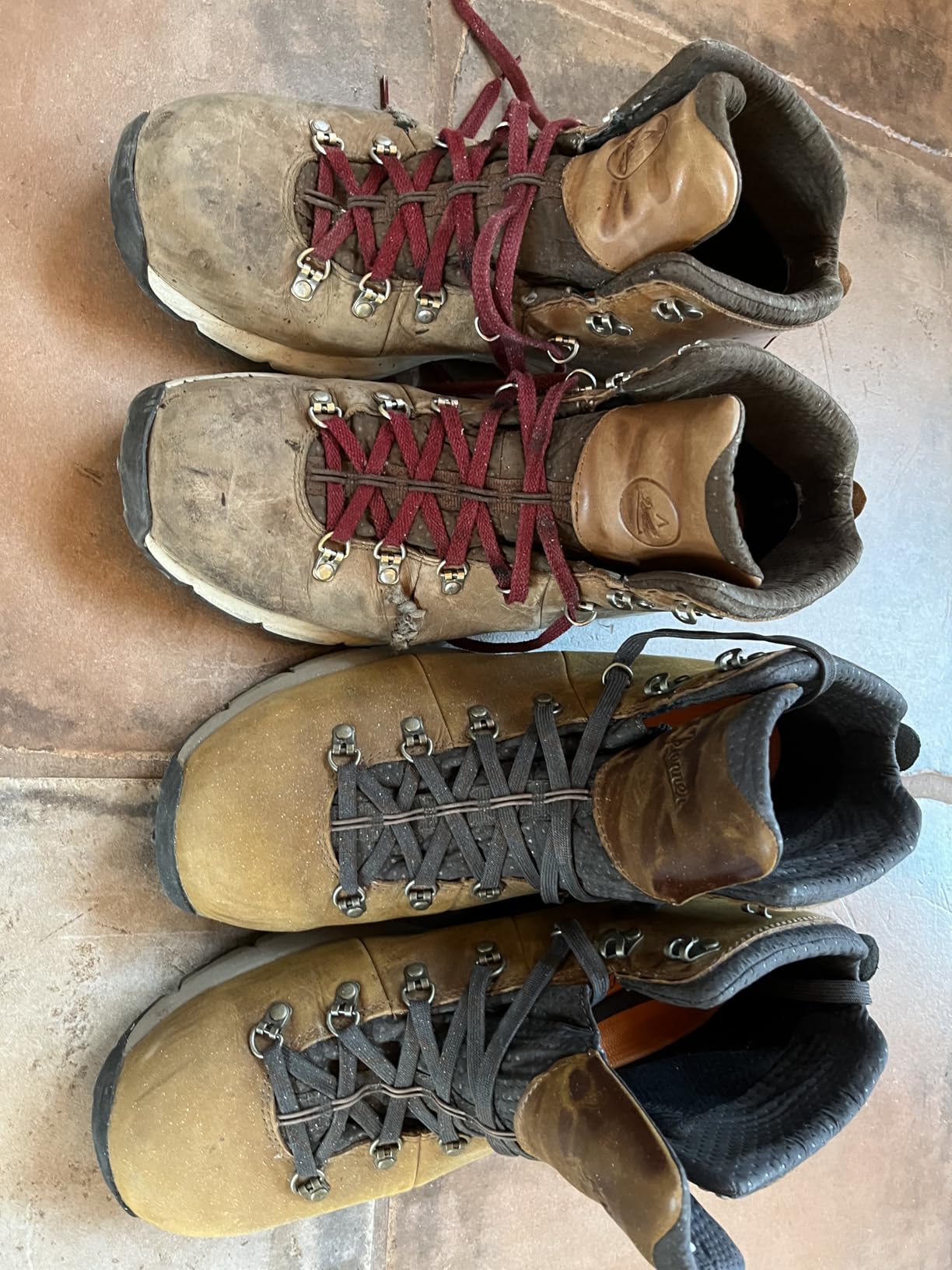 Danner Mountain 600 Leaf Gore-Tex Waterproof Hiking Boots for Men Made with Full-Grain Leather, with Breathable Gore-Tex Barrier and Traction Outsole - Customer Photo 3