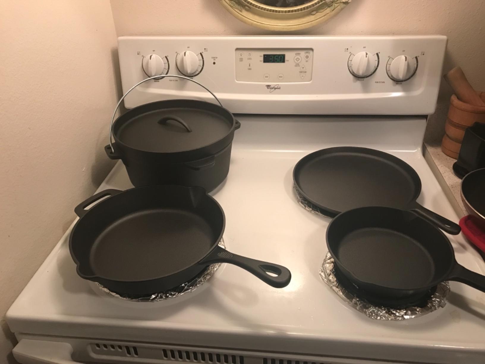 Amazon Basics Pre-Seasoned Cast Iron 5 Pieces Kitchen Pots and Pans Cookware Set, Black, 14.17 x 12.2 x 10.63 in - Customer Photo 2