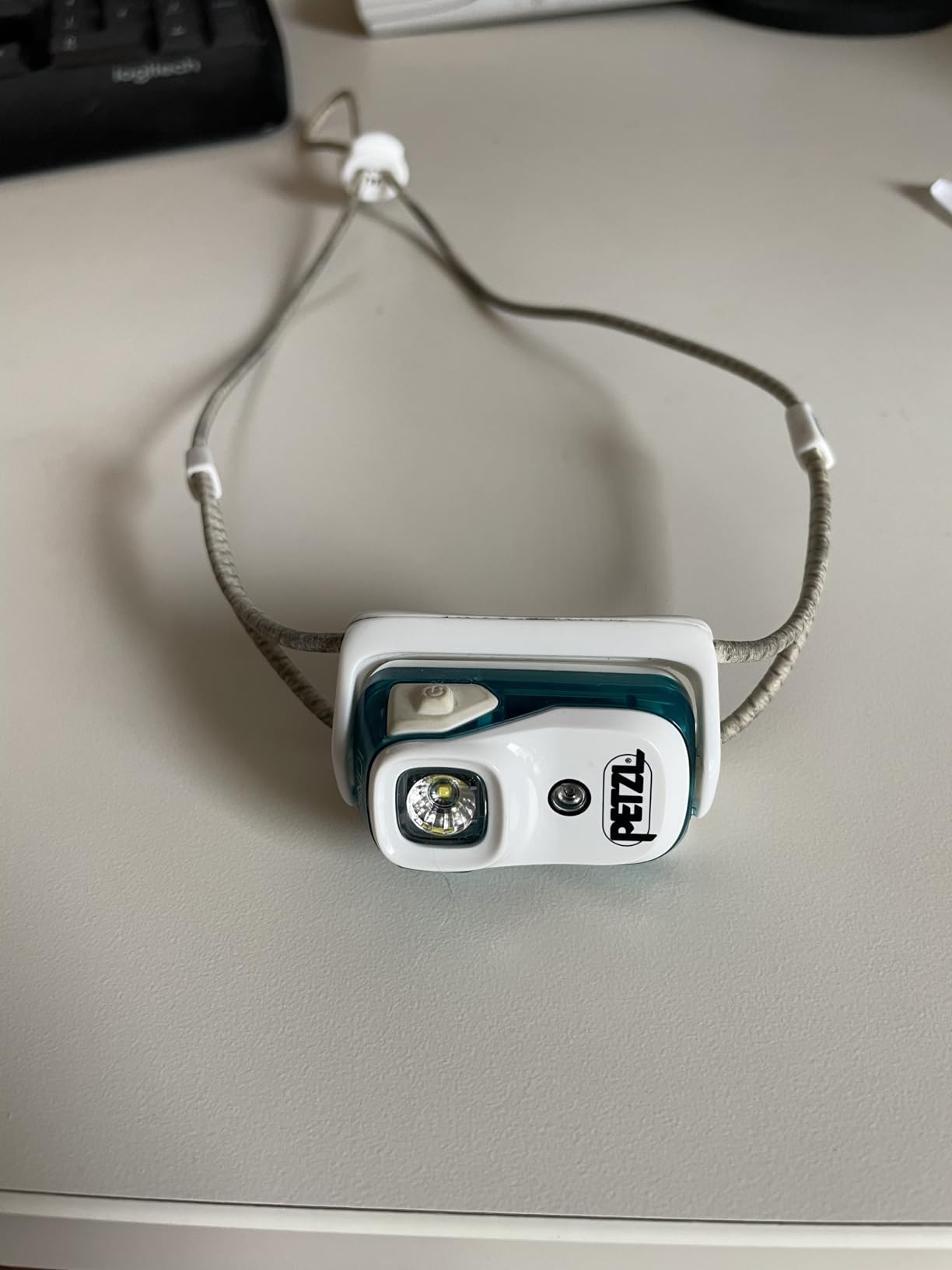 PETZL, Bindi Headlamp Black, Ultra-Compact Rechargeable headlamp Designed for Everyday Athletic Activities. 200 lumens - Customer Photo 1