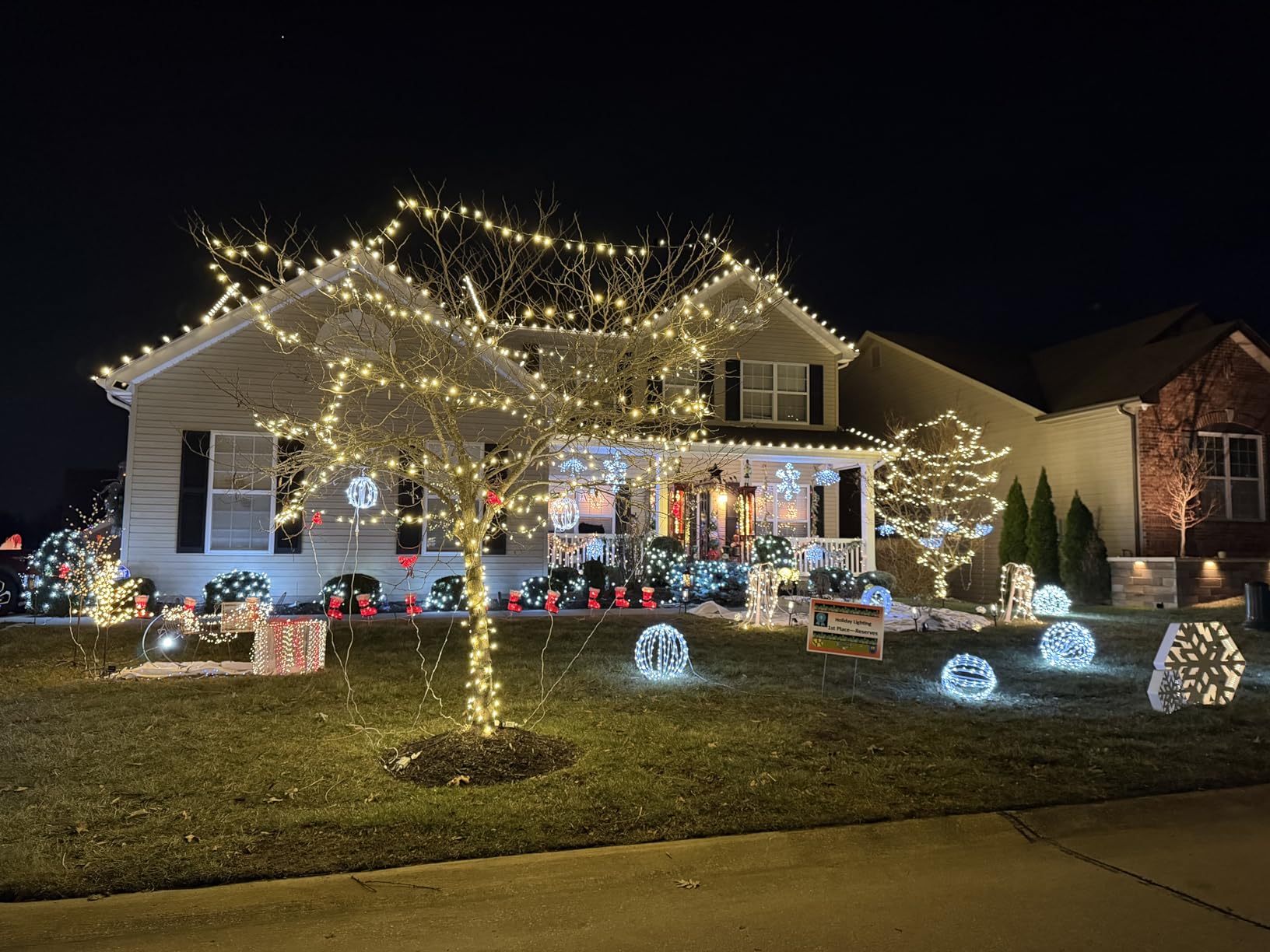 Eurmax USA Galvanized Non-Rust Camping Family Tent Pop Up Tent Stakes Canopy Anchors Heavy Duty 10pc-Pack, with 4x10ft Ropes & 1 Orange Stopper - Customer Photo 2
