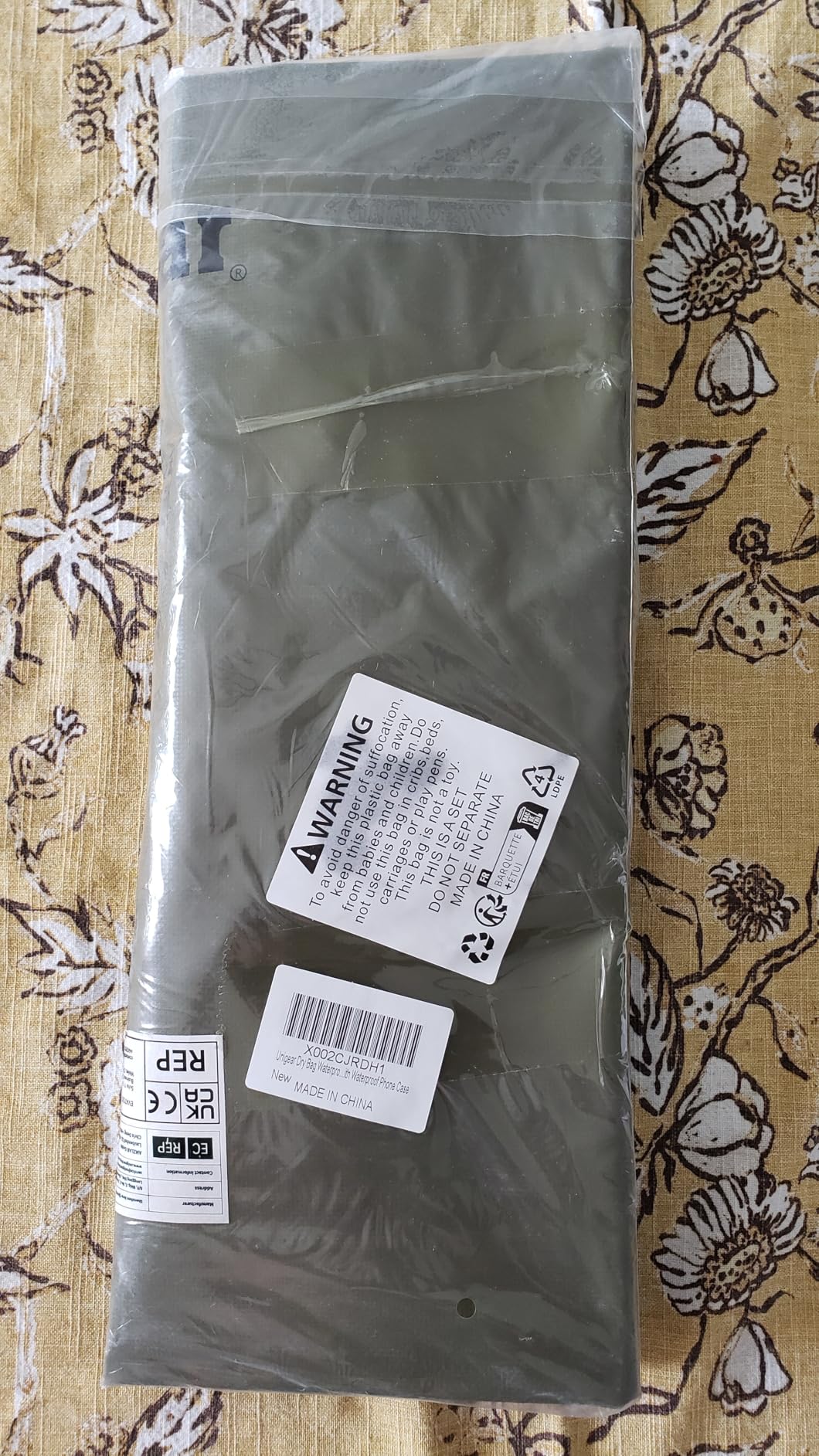 Unigear Dry Bag Waterproof, 2L/5L/10L/20L/30L/40L Floating and Lightweight Bags for Kayaking, Boating, Fishing, Swimming and Camping with Waterproof Phone Case - Customer Photo 3