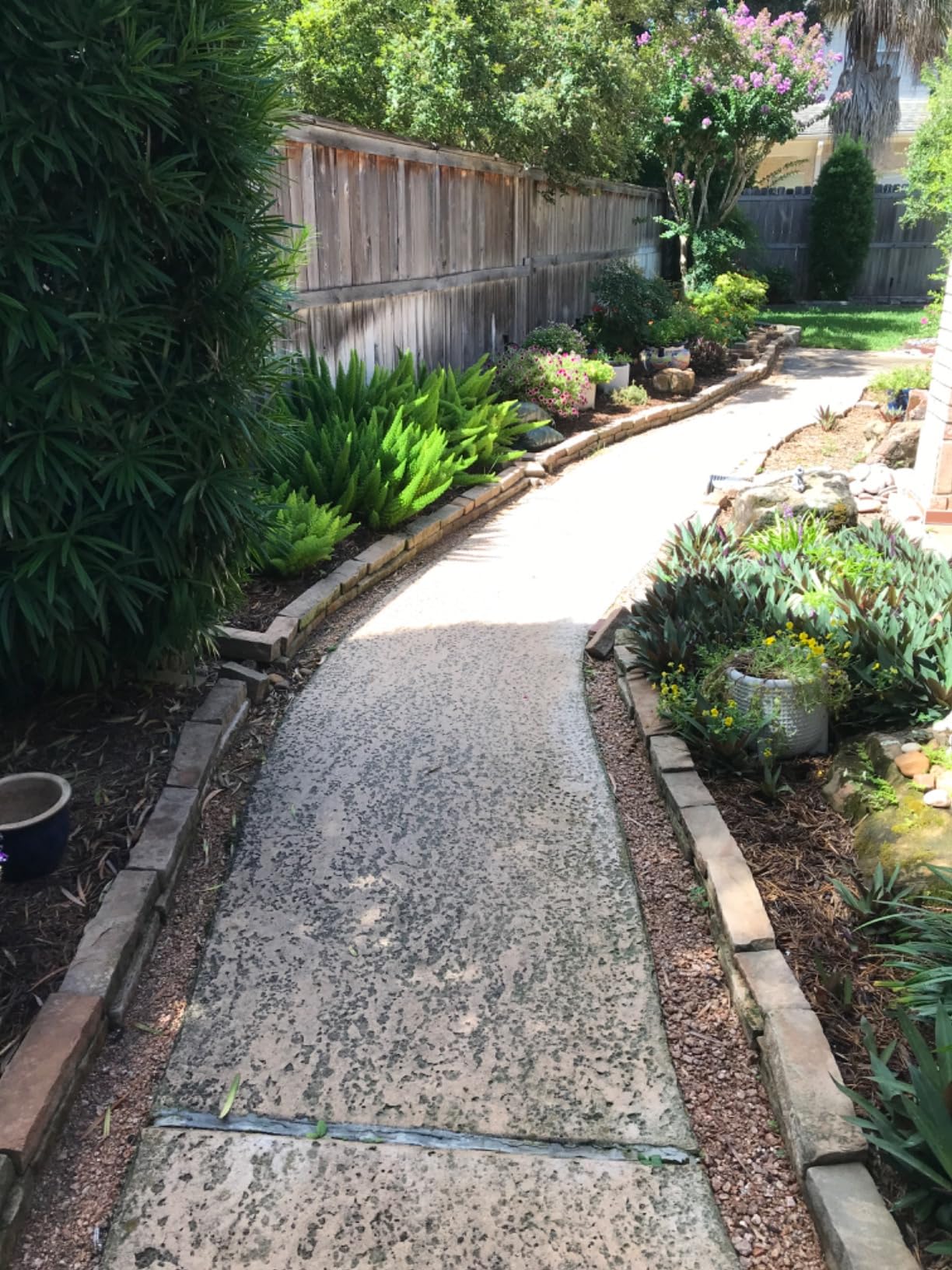 Edward Tools Rubber Mallet Hammer 16 oz - Durable Eco-friendly Rubber Hammer Head for Camping, Flooring, Tent Stakes, Woodworking, Soft Blow Tasks without Damage - Ergonomic Grip Handle - Customer Photo 1