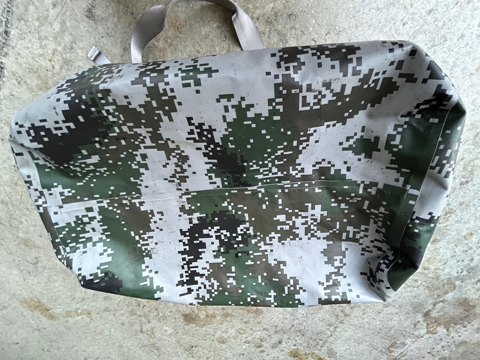 Skog Å Kust Duffelsak Heavy Duty Waterproof Duffel - Gear Bag for Sports, Travel, & More - 90L DigiCamo - Customer Photo 1