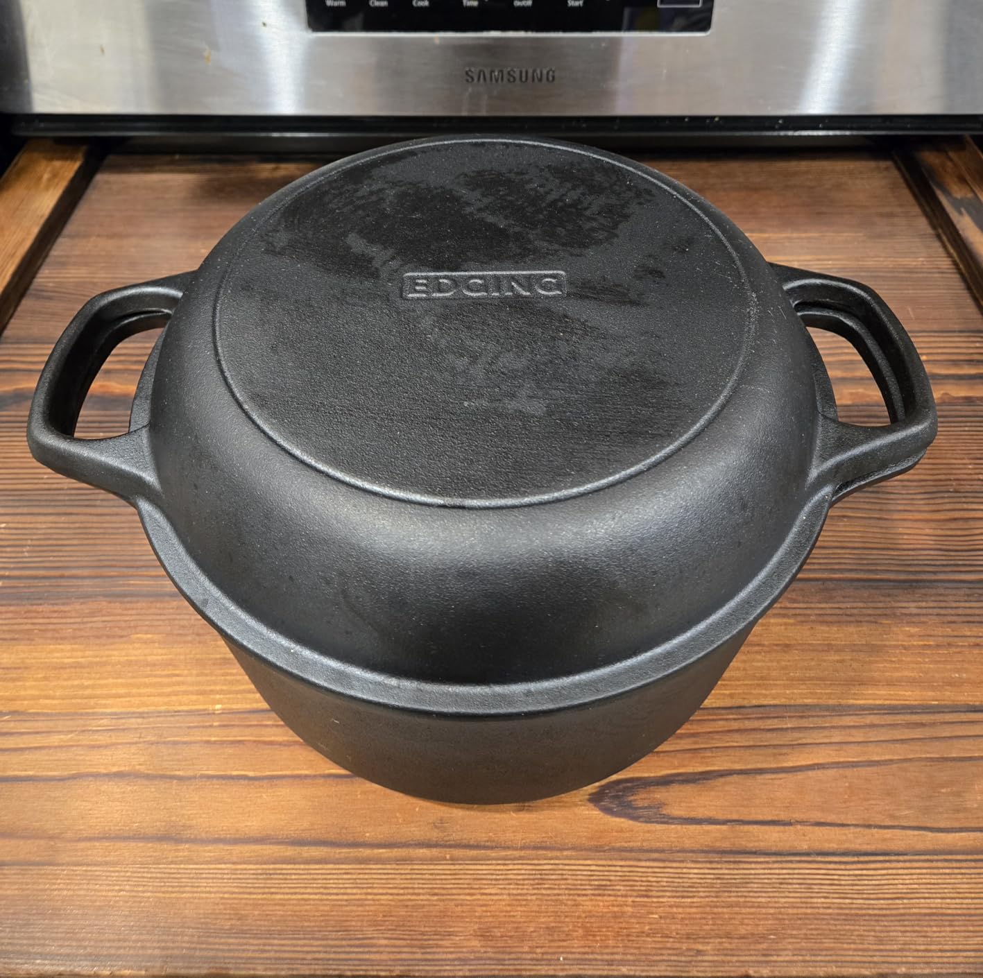 2-in-1 Pre-Seasoned Cast Iron Dutch Oven Pot with Skillet Lid Set, 10