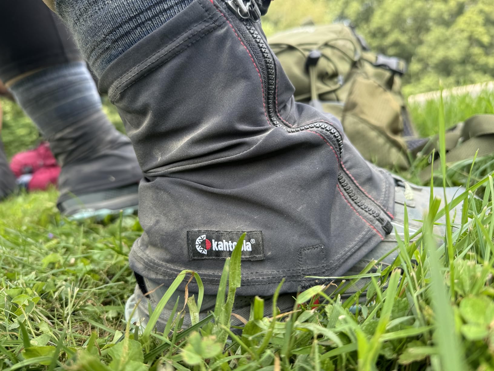 Kahtoola RENAgaiter Mid Gaiters for Hiking, Mountaineering, Trail Running - Customer Photo 2