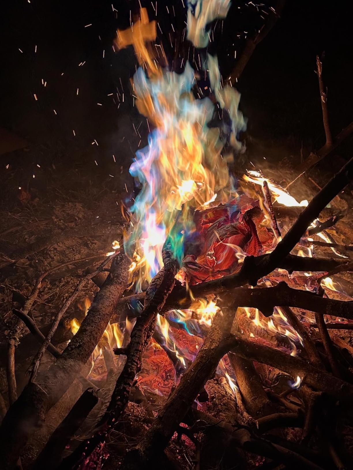 Magic Campfire Fire Color Changing Packets for Fire Pit (4 Pack) Outdoor Fireplaces & Bonfires, Rainbow Colored Flames - Perfect Camping Essential & Accessories - Must Have for Kids & Adults - Customer Photo 2