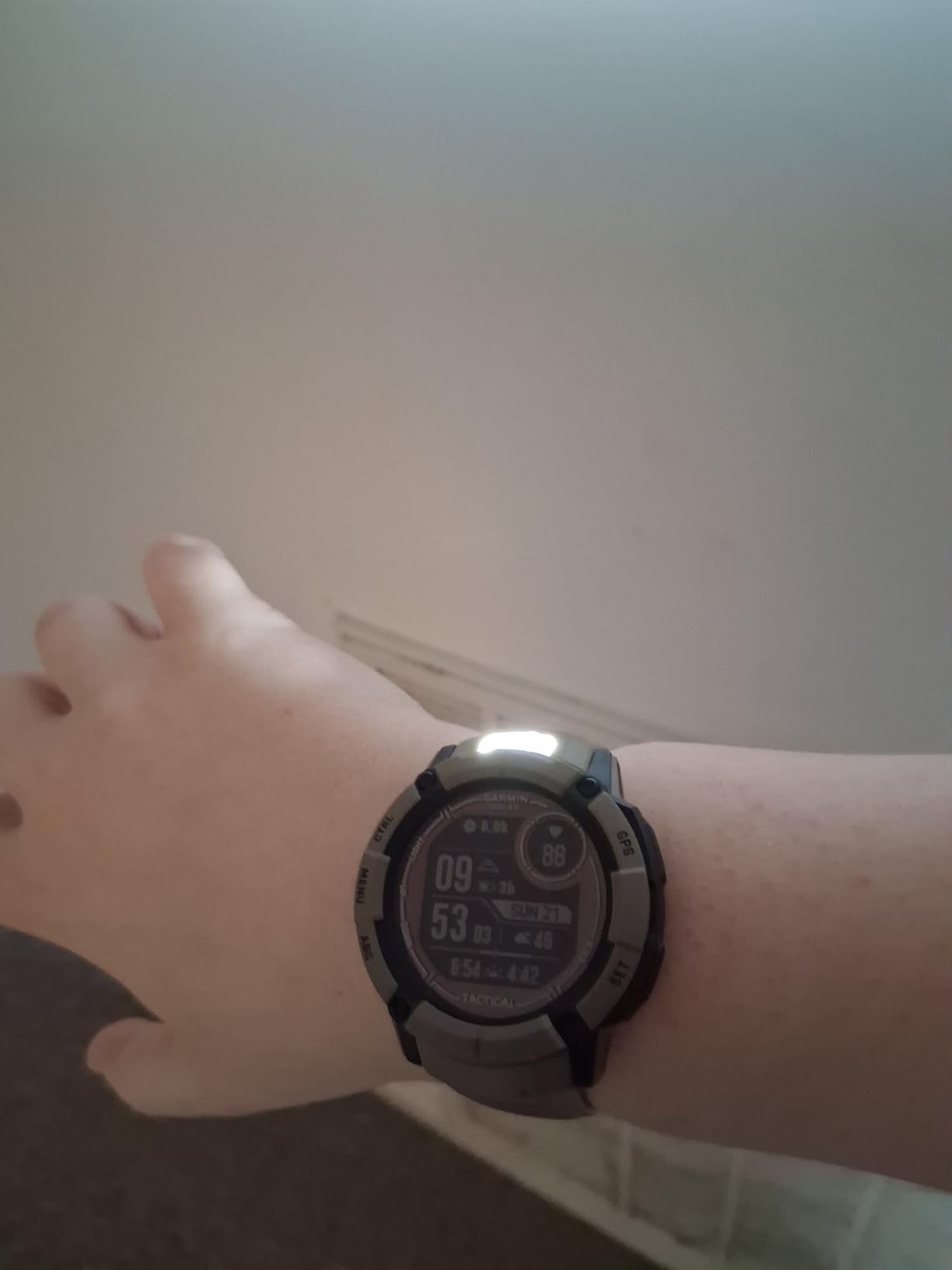 Garmin Instinct 2X Solar, Rugged GPS Smartwatch with Built-in Flashlight and Solar Charging - Customer Photo 1