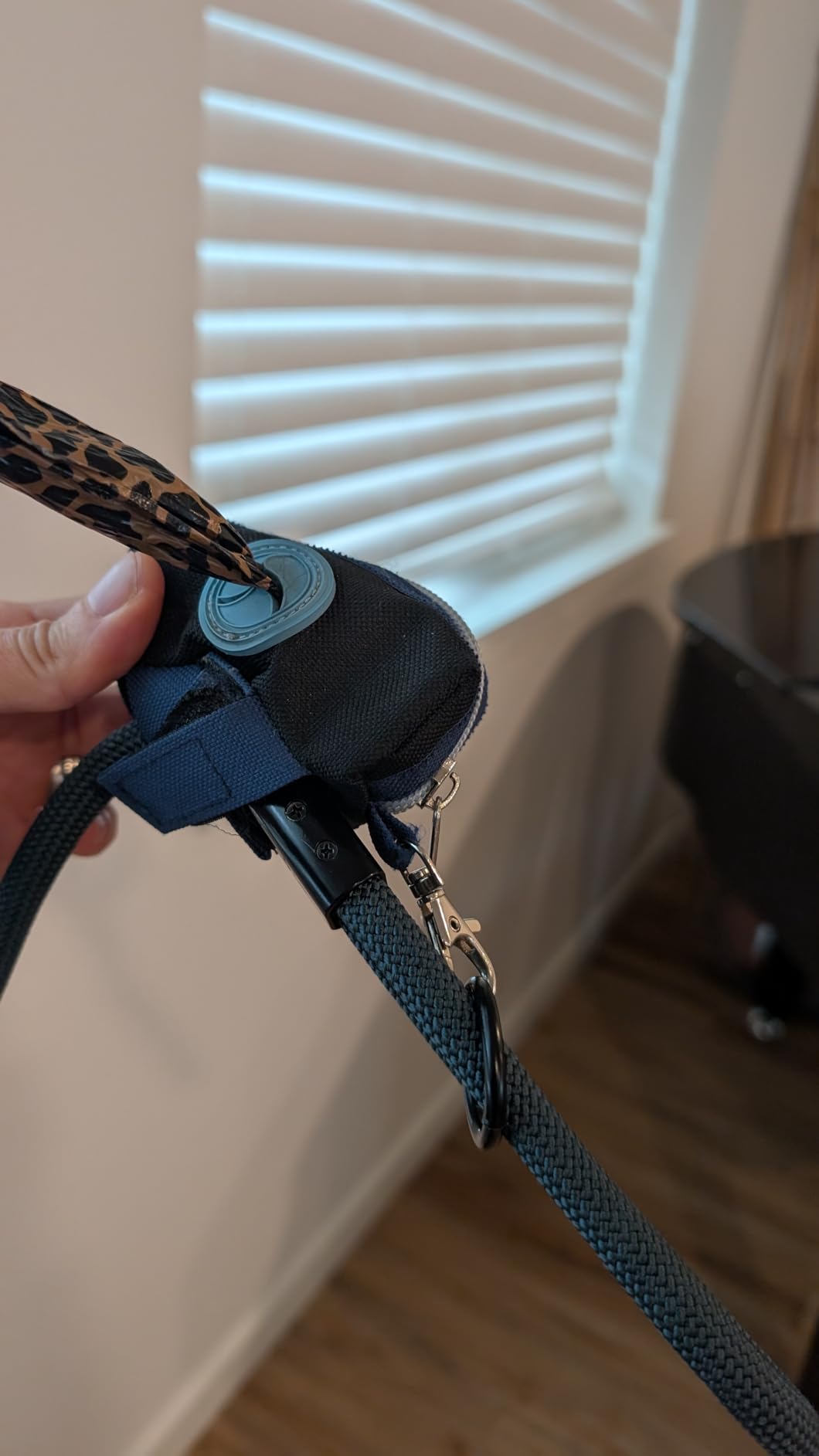 MADE TO ROAM Premium Explorer Leash - Climbing Rope Leash with Autolocking Aviation Aluminum Carabiner - Oregon Haze, 4ft - Customer Photo 2