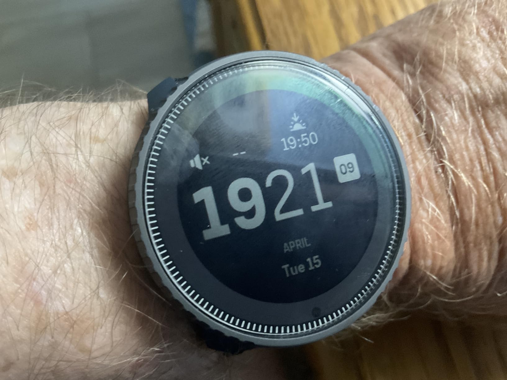SUUNTO Vertical GPS Adventure Watch, Activity Tracker with Dual-Band GNSS & Offline Maps, Supports 95+ Sports, Training Metrics & Recovery Insights, Solar Charging Opt. for 1yr Daily Use - Customer Photo 3