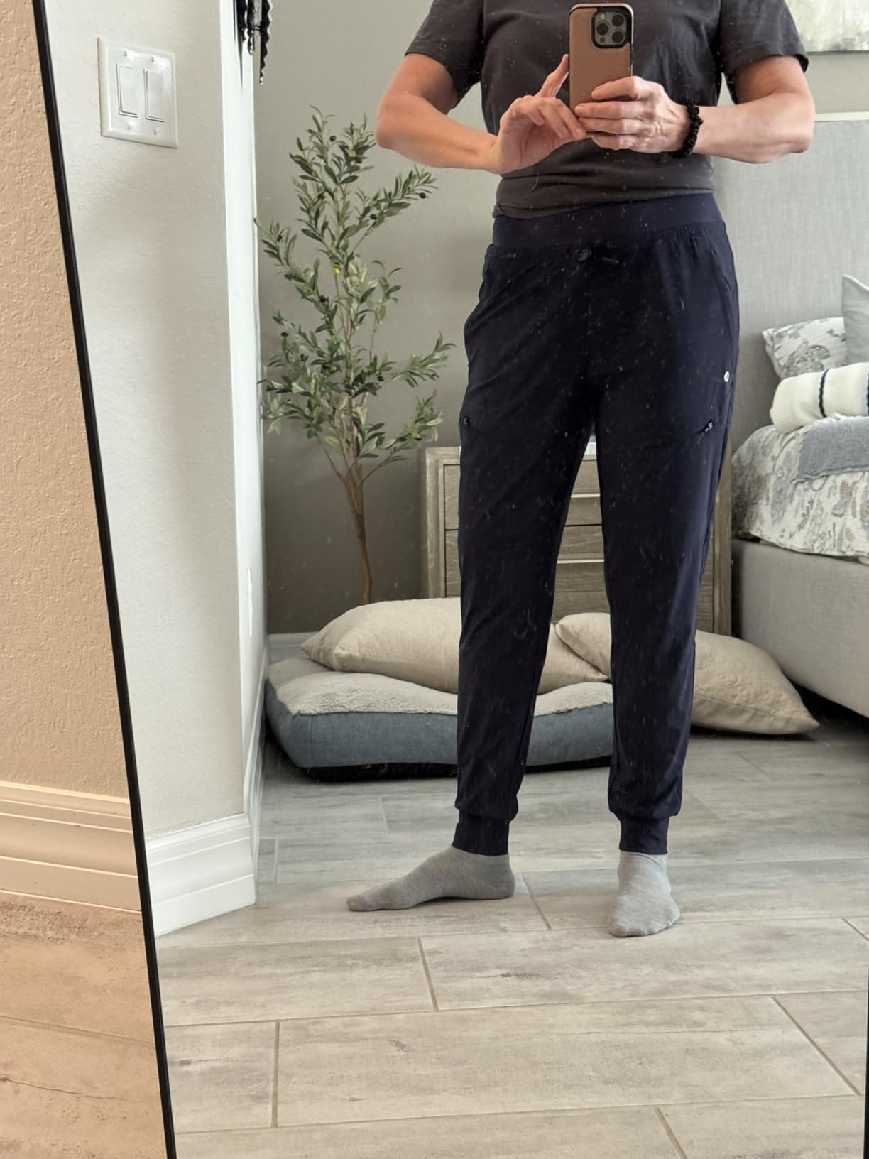 baleaf Women's Joggers Lightweight Hiking Pants High Waist 5 Zipper Pockets Quick Dry Travel Athletic UPF50+ - Customer Photo 1