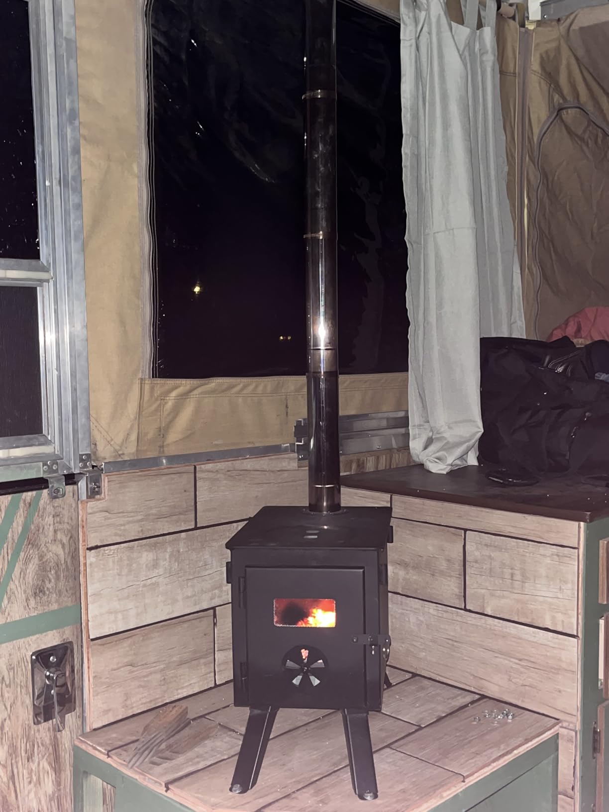 VEVOR Camping Wood Stove Stainless Steel Camping Tent Stove, Portable Wood Burning Stove with Chimney Pipes & Gloves, 640in³Firebox Hot Tent Stove for Outdoor Cooking and Heating with 8 Pipes - Customer Photo 2