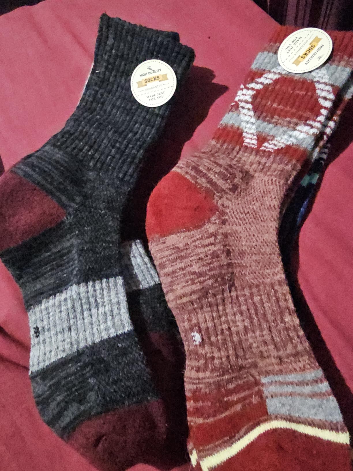 Welwoos 5 Pairs Merino Wool Hiking Socks Thermal Winter Warm Moisture Wicking Cushion Outdoor Socks for Women & Men - Customer Photo 2