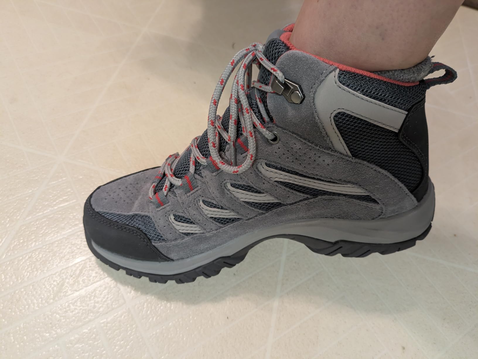 Columbia Women's Crestwood Mid Waterproof Hiking Boots - Customer Photo 2