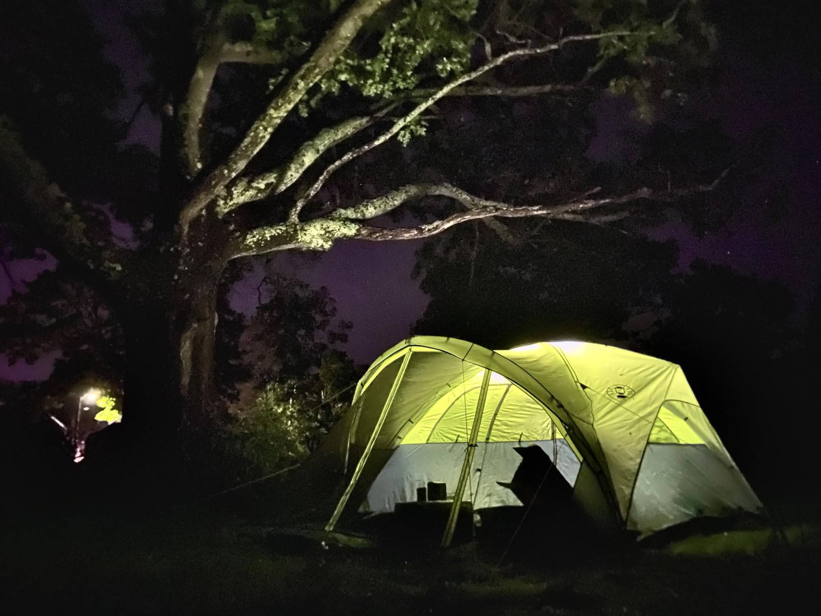 Coleman Steel Creek 6-Person Tent with Screened Porch & Integrated Rainfly, Weatherproof Tent with Screen Room Sets Up in Minutes, Fits Queen-Size Airbed - Customer Photo 2