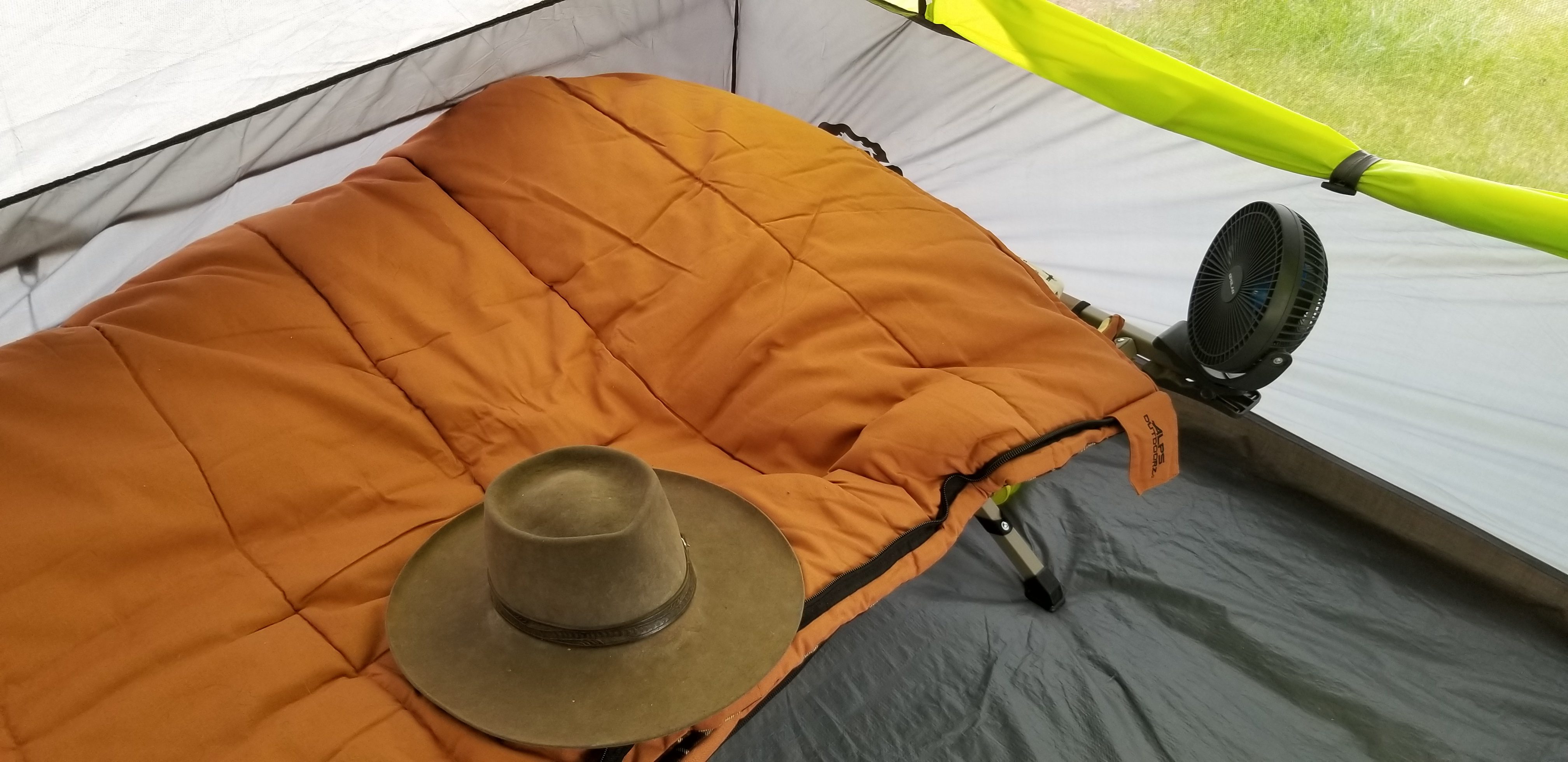 Coleman Steel Creek 6-Person Tent with Screened Porch & Integrated Rainfly, Weatherproof Tent with Screen Room Sets Up in Minutes, Fits Queen-Size Airbed - Customer Photo 5