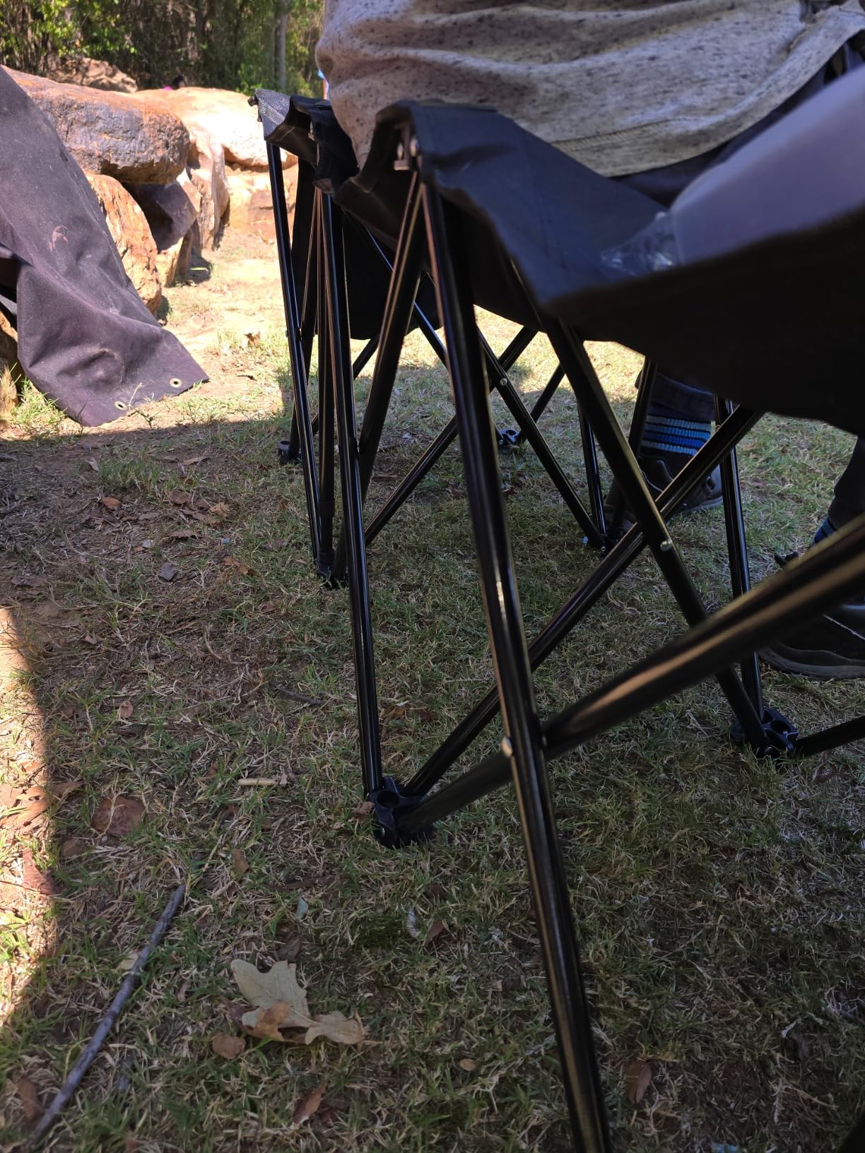 VEVOR Portable Folding Bench, 6 Seats Foldable Sideline Bench, Outdoor Camping Bench Chairs with Carry Bag, Team Sport Sideline Benches for Football, Camping, Fishing, No Assembly Instant Seating - Customer Photo 2