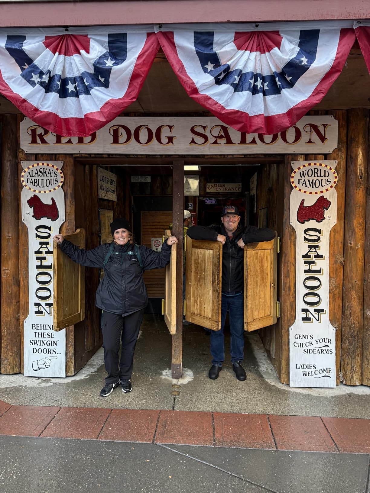 MIVEI Women's Hiking Cargo Pants Quick Dry Lightweight Water Resistant UPF 50 Travel Athletic Pants with Zipper Pockets - Customer Photo 1