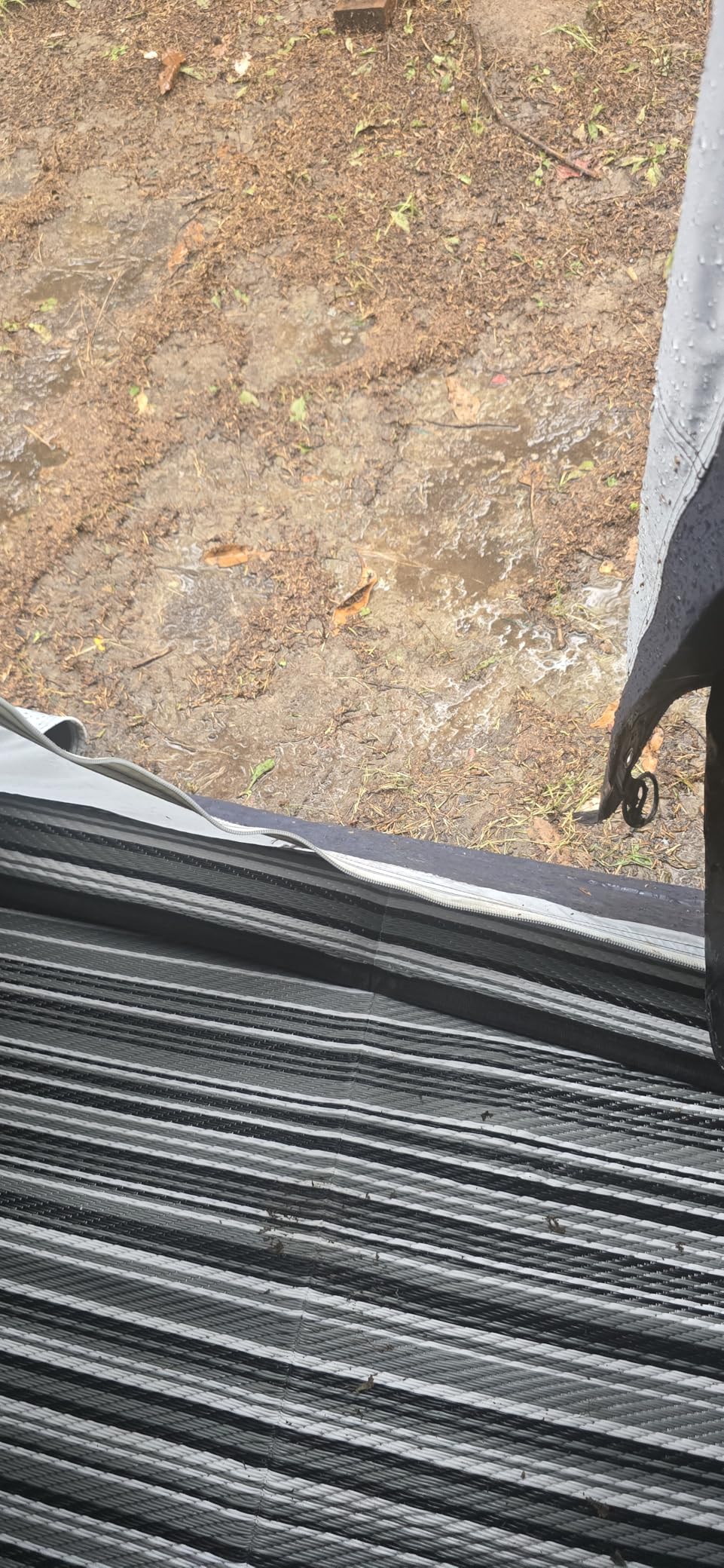 EVER ADVANCED Blackout 6 Person Camping Tent, Instant Cabin Tent for Family with Vestibule and Large Mesh Windows, 60s Easy Setup, Double Layer, Water-Resistant - Customer Photo 1