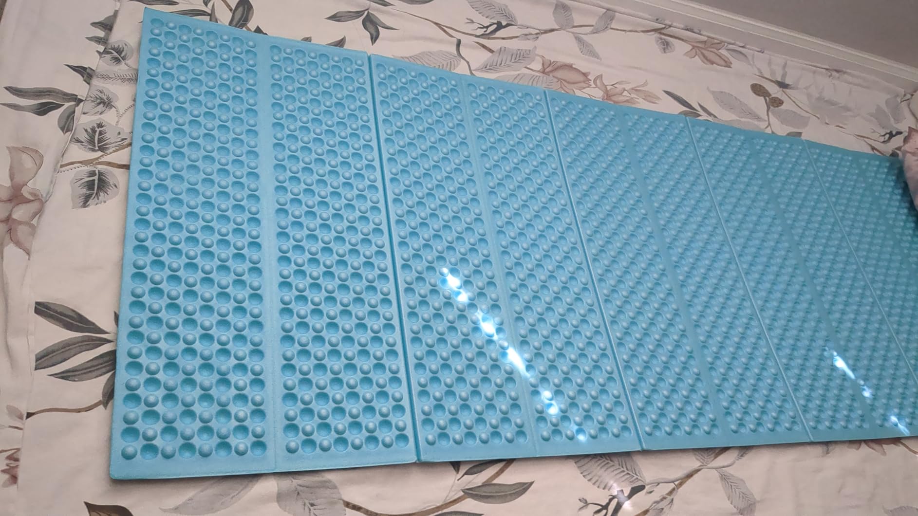 Ultralight Foam Sleeping Pad, Waterproof Closed Cell Foam Pad for Superior Insulation, Folding Sleeping Mat for Compact Storage, Foldable and Portable for Hiking and Camping - Customer Photo 1