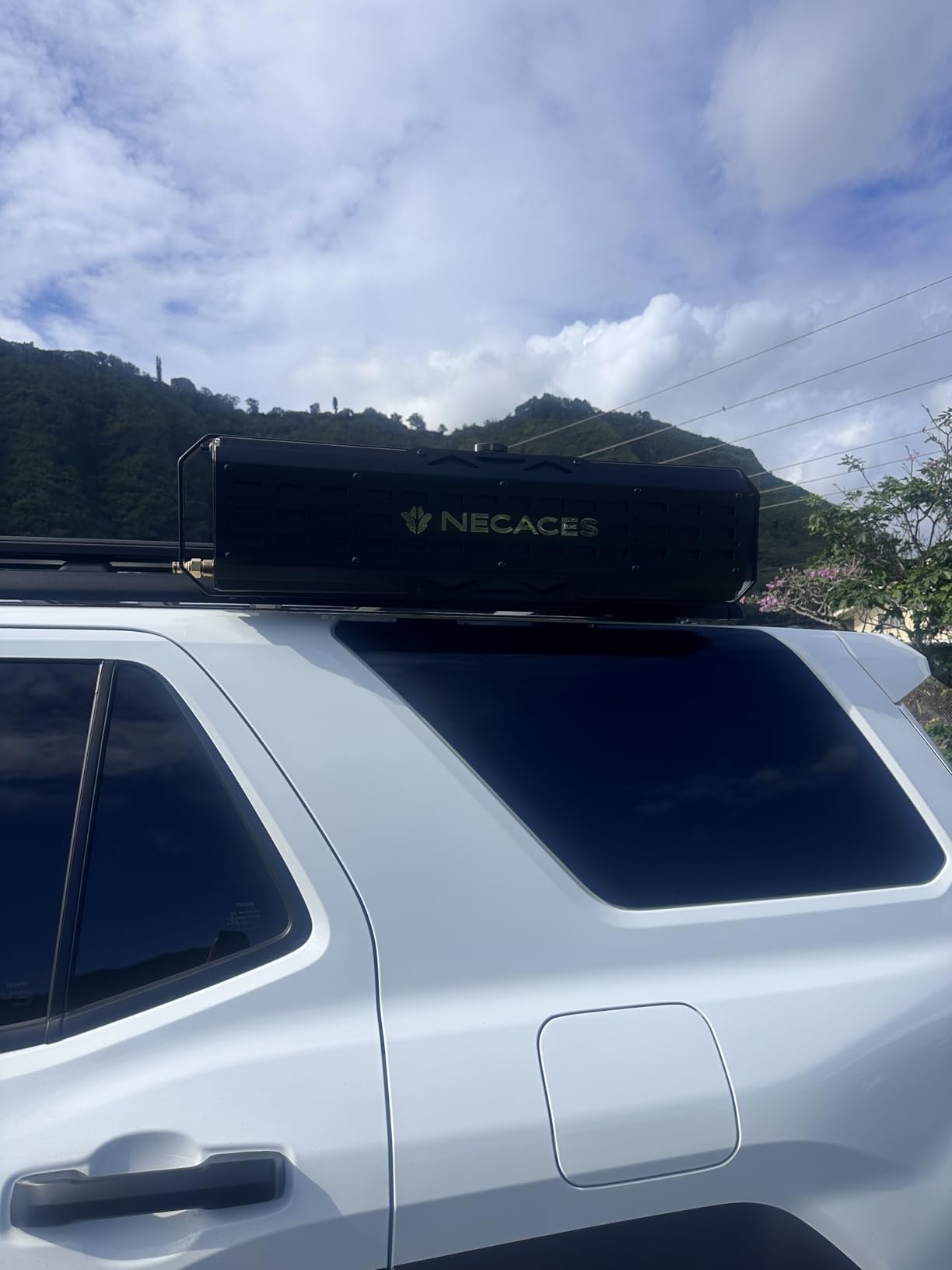 4.5-9 Gallon Pressurized Water Tank,Portable Aluminum Camping Shower Water Storage with Spray Hose for Overland Off-Road Vehicles, Pick-up Trucks,Outdoor Activities Water Supply. - Customer Photo 1