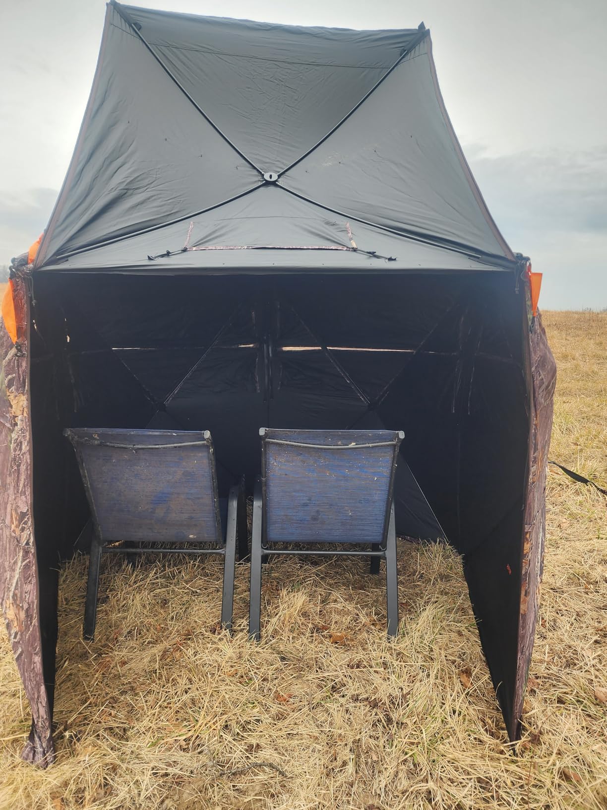 VEVOR Hunting Blind，See Through Ground Blinds with Carrying Bag, 360 Degree Portable Camouflage Tent，Durable Concealed Shelter with Silent Side Door and Window, for Turkey and Deer - Customer Photo 3