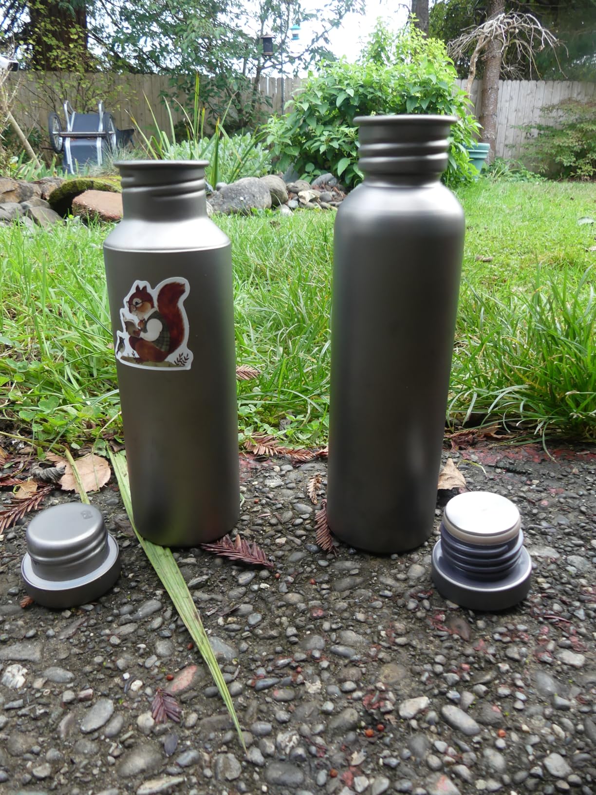 750ml Titanium Water Bottle, Ultralight Pure Titanium Sports Flask, Leakproof Design for Biking, Outdoor Fitness, Camping & Hiking - Customer Photo 2