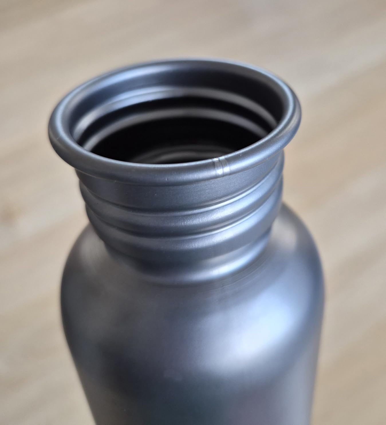 750ml Titanium Water Bottle, Ultralight Pure Titanium Sports Flask, Leakproof Design for Biking, Outdoor Fitness, Camping & Hiking - Customer Photo 4